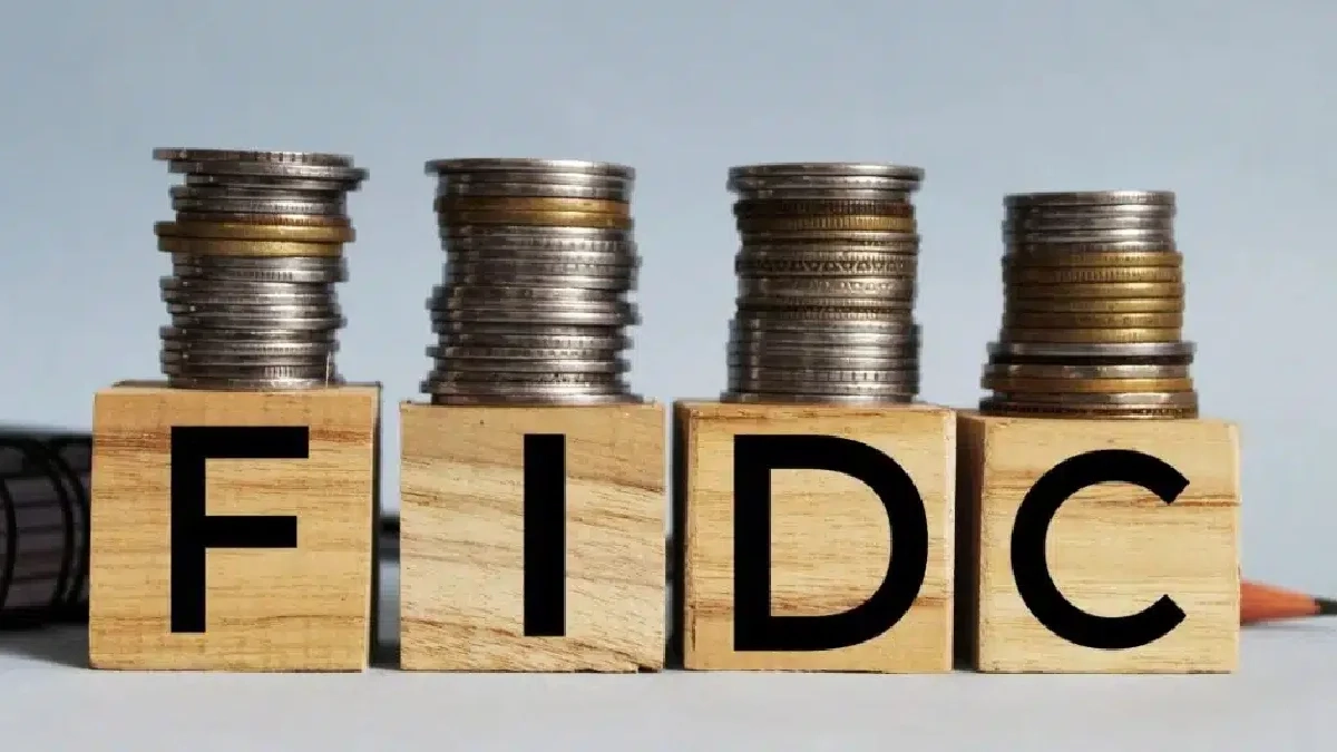 FIDCs batem recorde em 2025, com investidor mais aberto a riscos - Monitor do Mercado