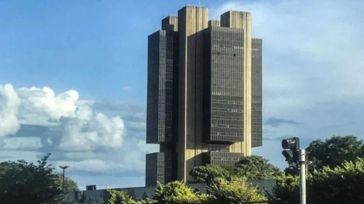 Sefer é liquidada em meio ao caso Banco Master - Finsiders Brasil